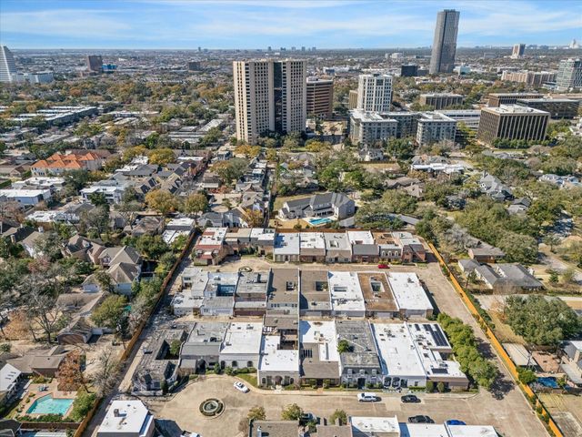 2102 Canongate Drive, Houston, TX 77056