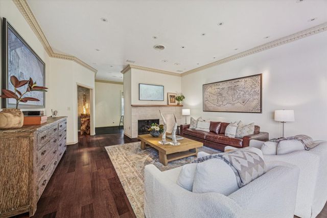 2102 Canongate Drive, Houston, TX 77056