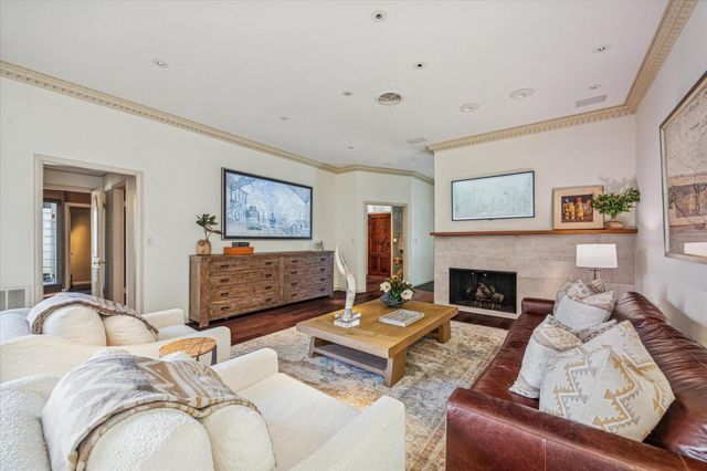 2102 Canongate Drive, Houston, TX 77056