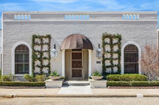 2102 Canongate Drive, Houston, TX 77056