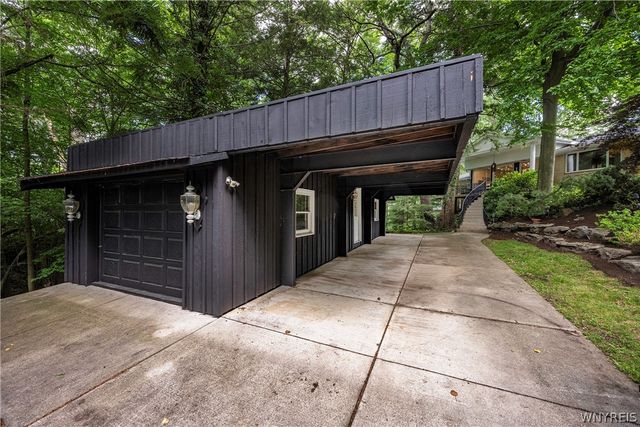 5650 Keems Lane, Hamburg, NY 14075