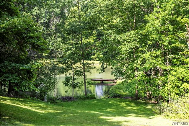 5650 Keems Lane, Hamburg, NY 14075