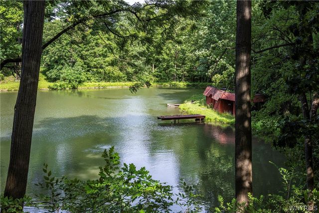 5650 Keems Lane, Hamburg, NY 14075