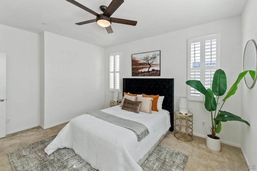 Image 27 of property listing at 2328 Columba Gln, Escondido, CA 92025