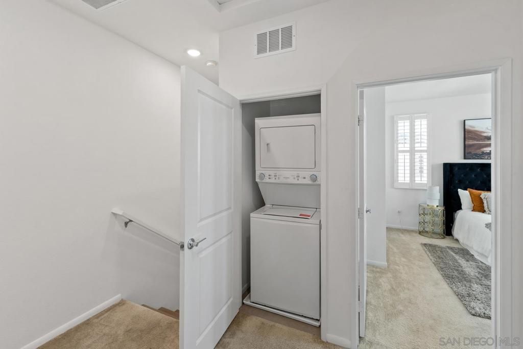 Image 39 of property listing at 2328 Columba Gln, Escondido, CA 92025