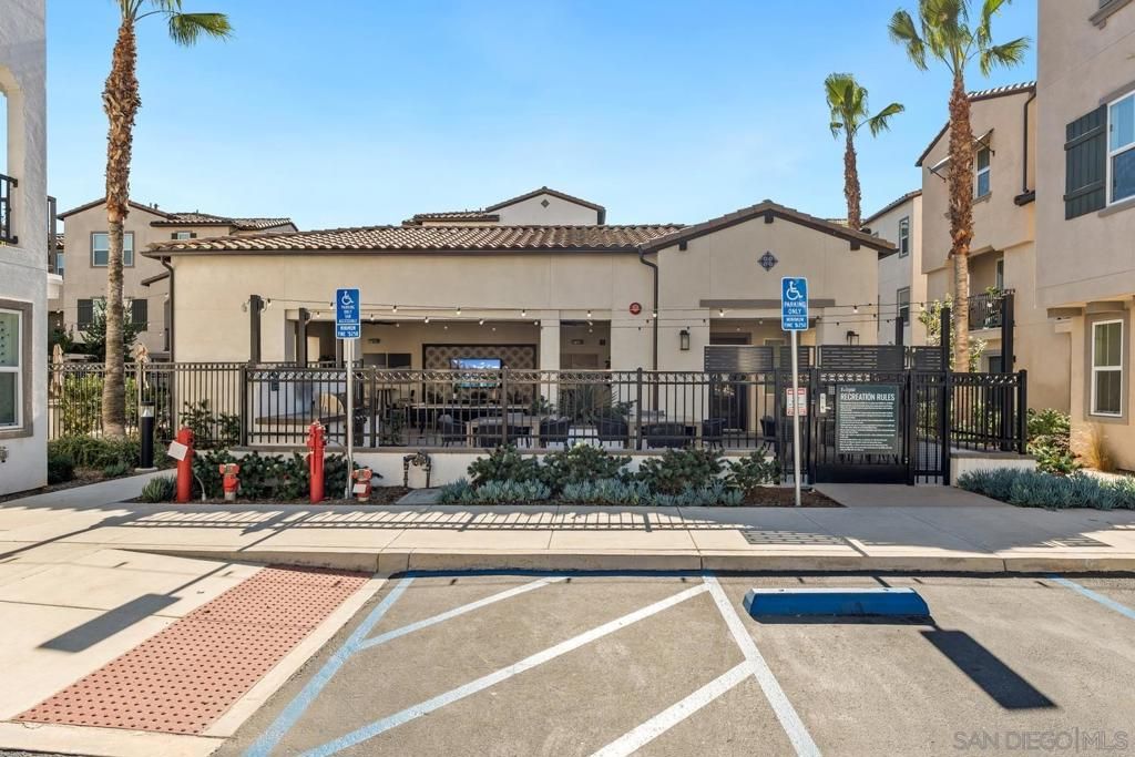 Image 56 of property listing at 2328 Columba Gln, Escondido, CA 92025