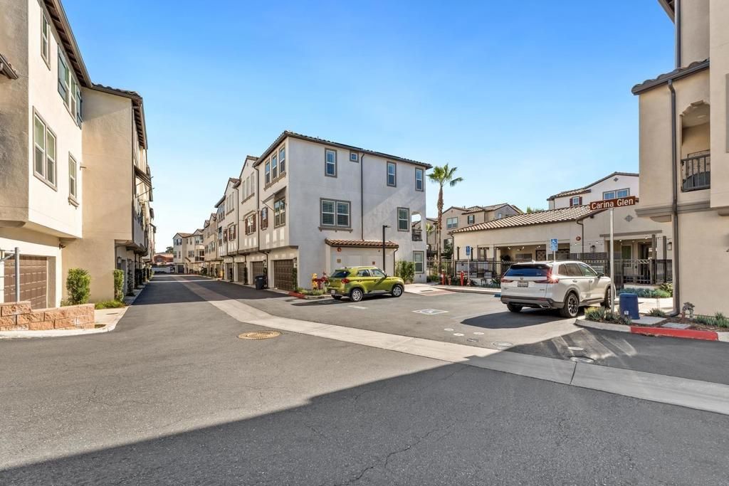 Image 60 of property listing at 2328 Columba Gln, Escondido, CA 92025