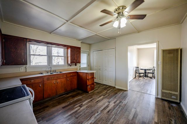 917 7th Street, Monett, MO 65708