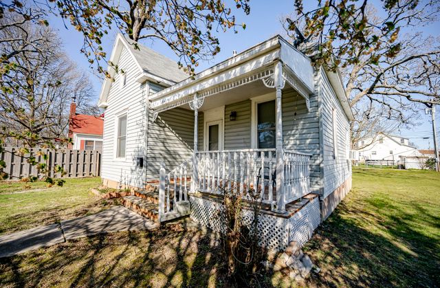 917 7th Street, Monett, MO 65708