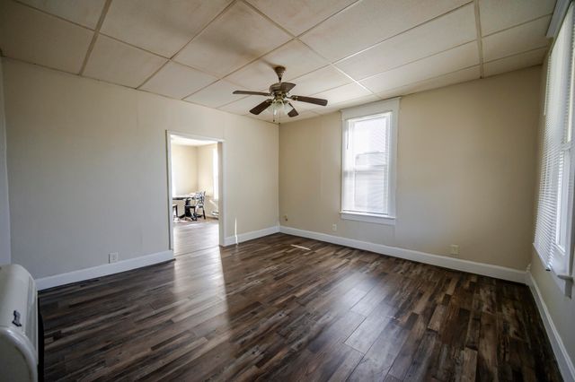 917 7th Street, Monett, MO 65708