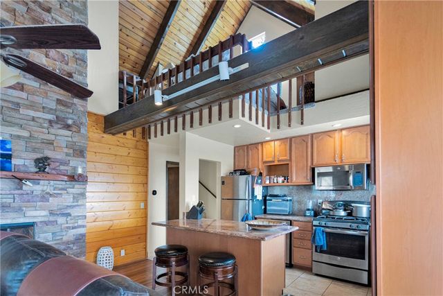 28935 Banff, Lake Arrowhead, CA 92352