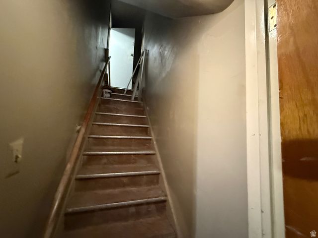 1975 W 5300 S, Roy, UT 84067