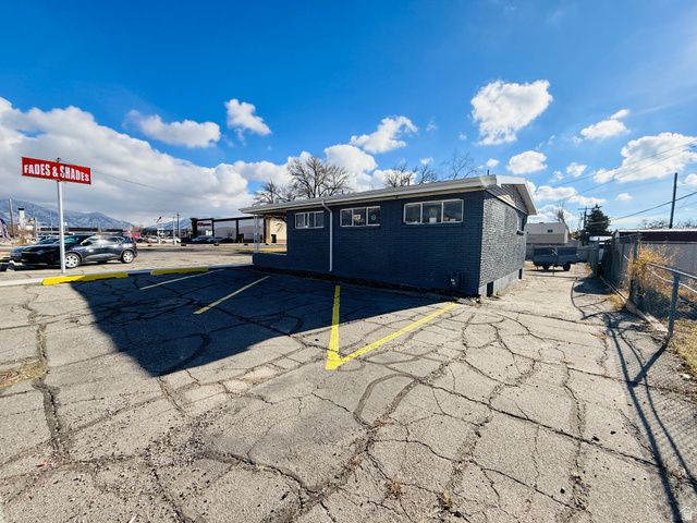 1975 W 5300 S, Roy, UT 84067