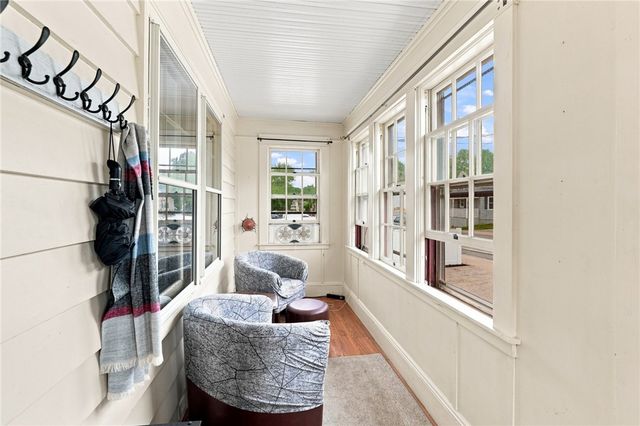215 Simmonsville Avenue, Johnston, RI 02919