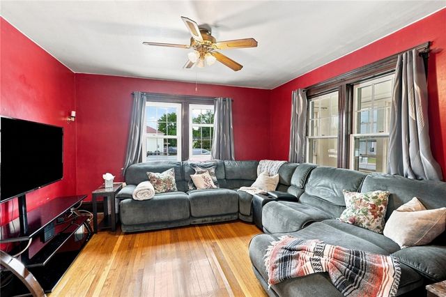 215 Simmonsville Avenue, Johnston, RI 02919