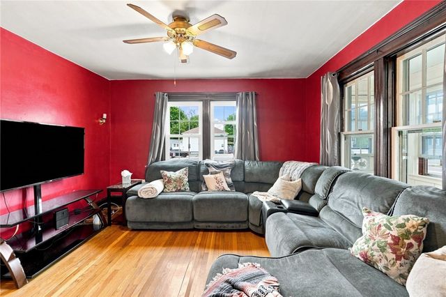 215 Simmonsville Avenue, Johnston, RI 02919