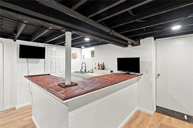 215 Simmonsville Avenue, Johnston, RI 02919