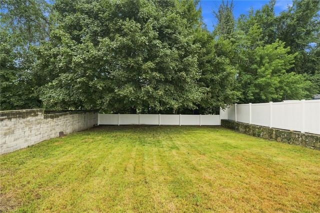 215 Simmonsville Avenue, Johnston, RI 02919