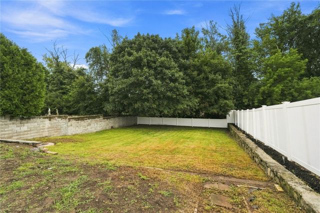 215 Simmonsville Avenue, Johnston, RI 02919