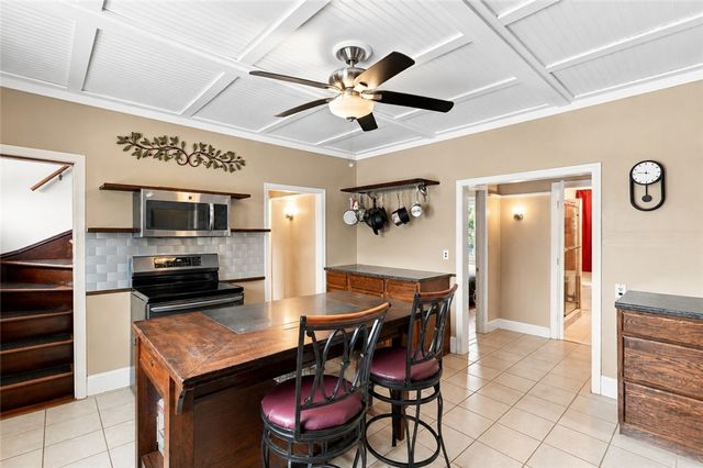 215 Simmonsville Avenue, Johnston, RI 02919