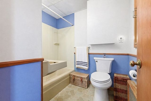 430 E 8th St, Boston, MA 02127