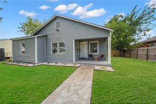 2111 8th Avenue N, Texas City, TX 77590