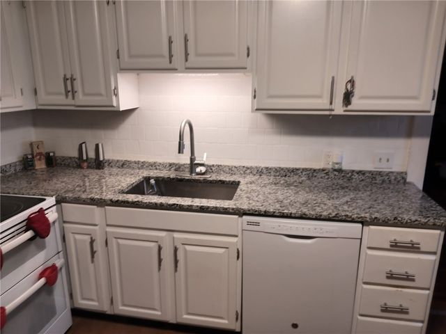 481 Oliphant Lane, Middletown, RI 02842