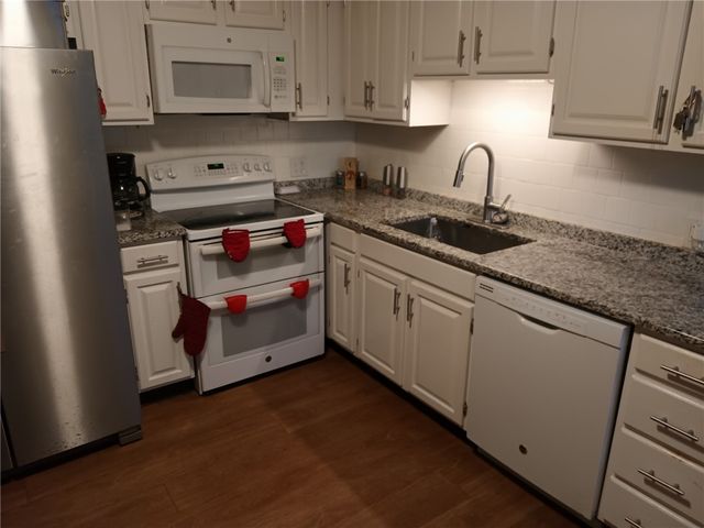 481 Oliphant Lane, Middletown, RI 02842