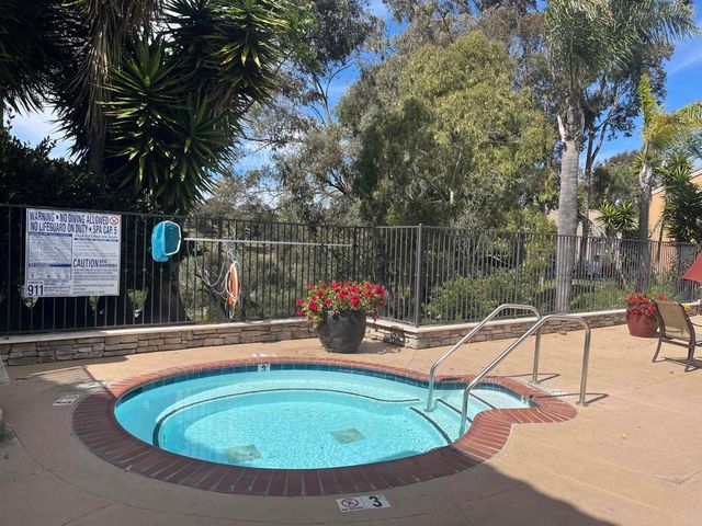 3161 Via Alicante 135, La Jolla, CA 92037