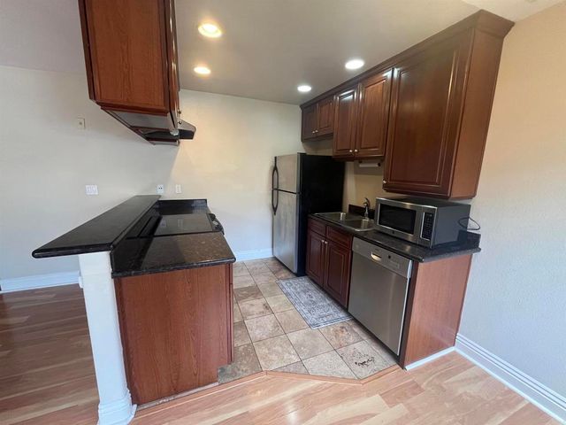 3161 Via Alicante 135, La Jolla, CA 92037