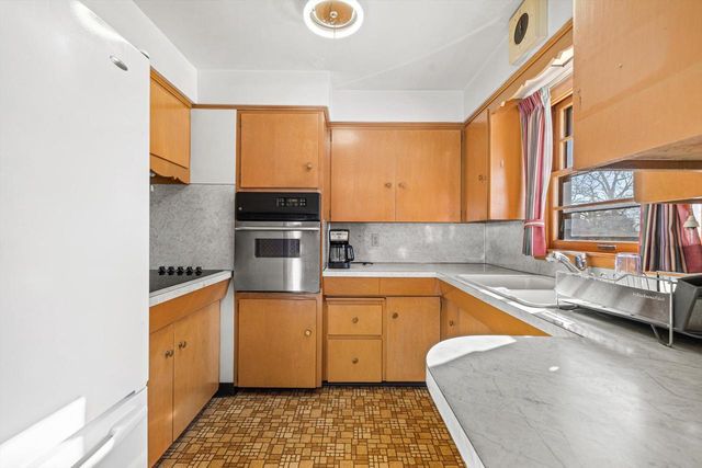 3925 83rd PLACE, Kenosha, WI 53142