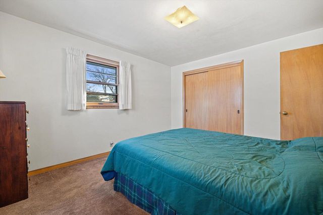 3925 83rd PLACE, Kenosha, WI 53142