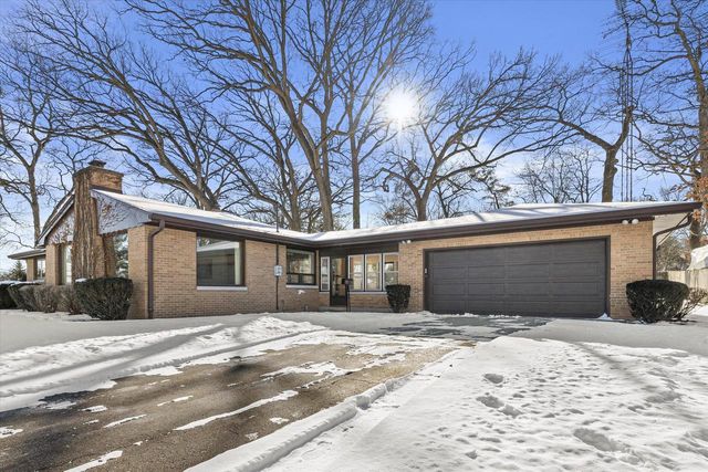 3925 83rd PLACE, Kenosha, WI 53142