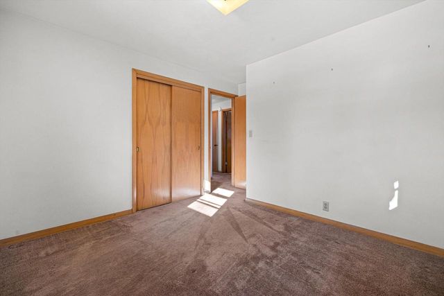 3925 83rd PLACE, Kenosha, WI 53142