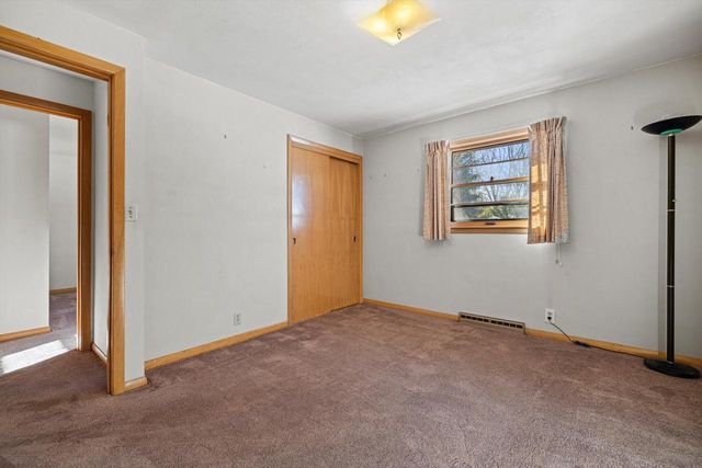 3925 83rd PLACE, Kenosha, WI 53142