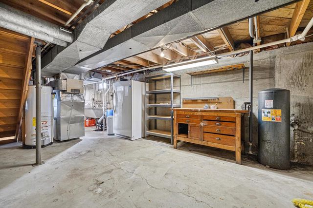 3925 83rd PLACE, Kenosha, WI 53142