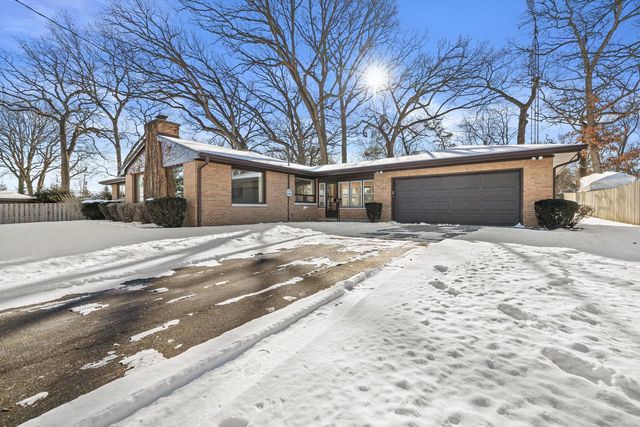 3925 83rd PLACE, Kenosha, WI 53142