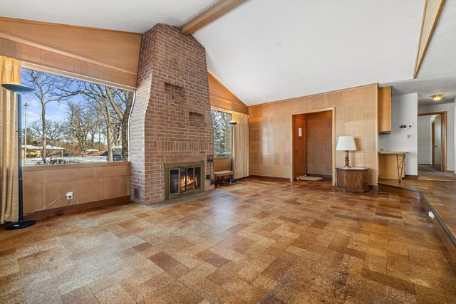 3925 83rd PLACE, Kenosha, WI 53142