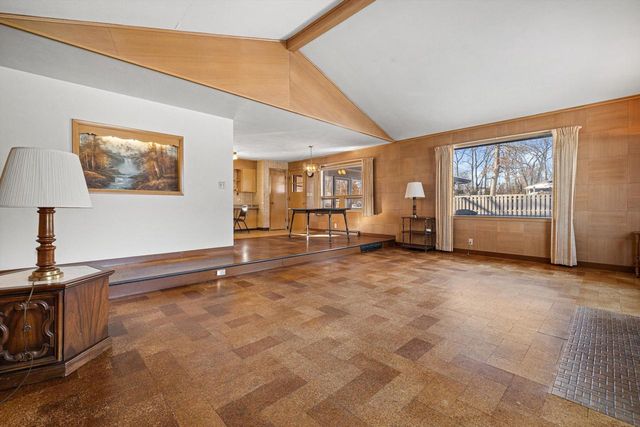 3925 83rd PLACE, Kenosha, WI 53142