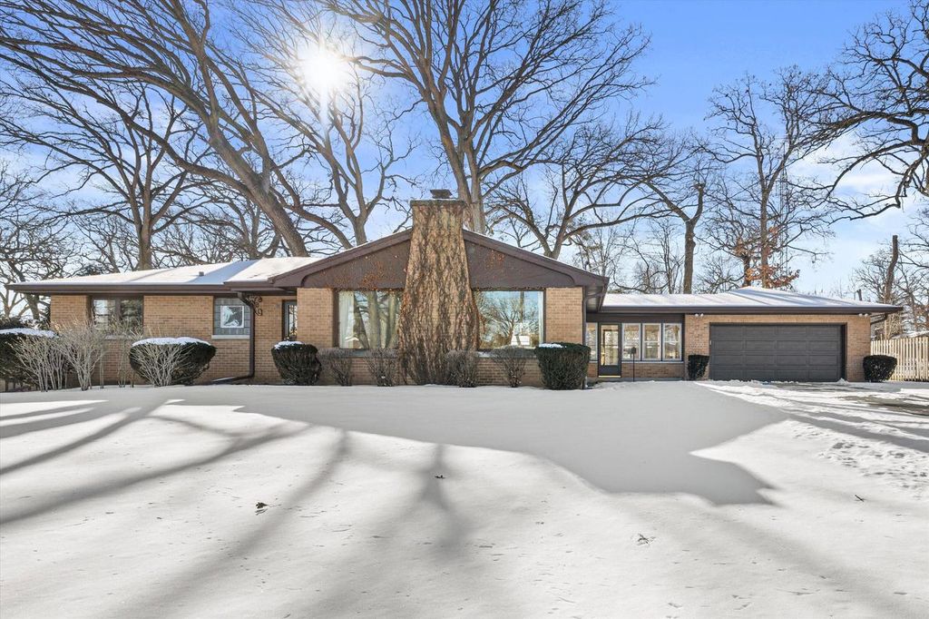 3925 83rd PLACE, Kenosha, WI 53142