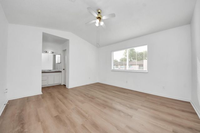 12500 Brookglade Circle 158, Houston, TX 77099