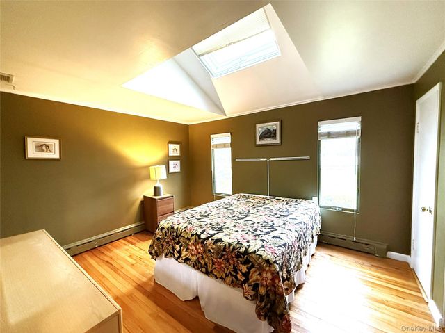 901 Broadway Avenue, Holbrook, NY 11741