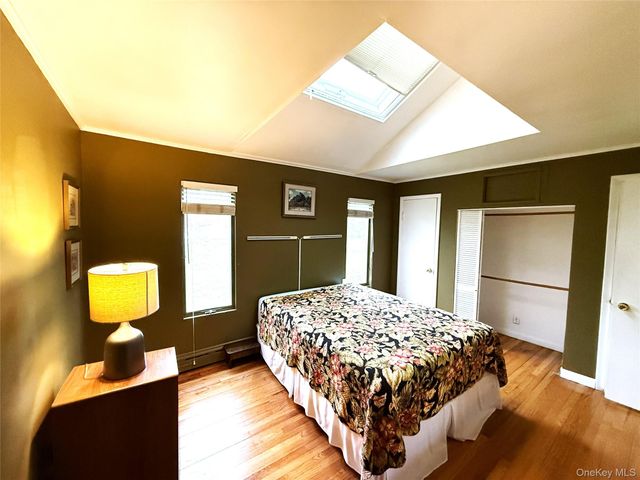 901 Broadway Avenue, Holbrook, NY 11741