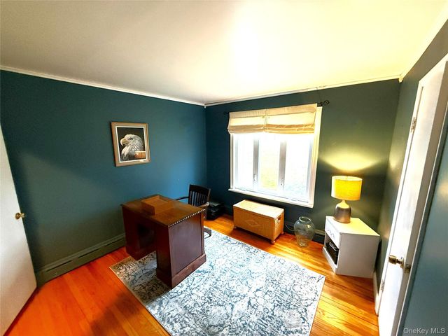 901 Broadway Avenue, Holbrook, NY 11741