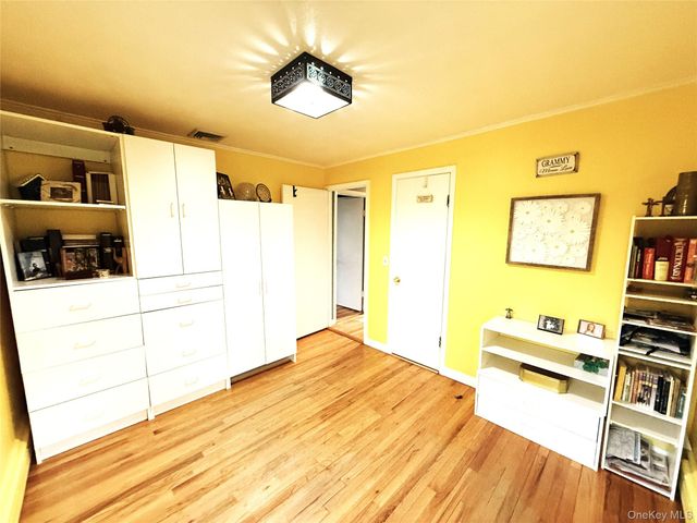 901 Broadway Avenue, Holbrook, NY 11741