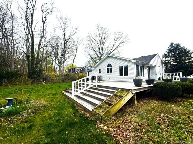 901 Broadway Avenue, Holbrook, NY 11741