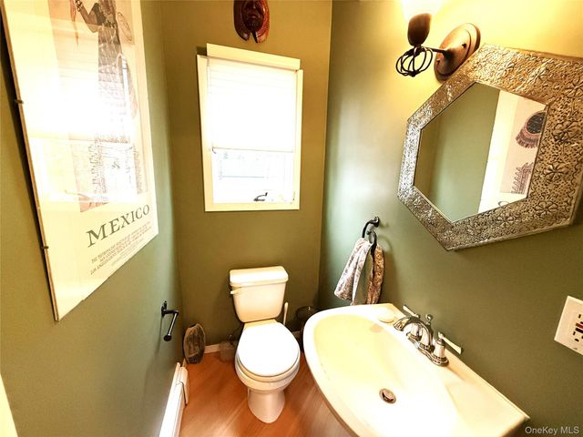 901 Broadway Avenue, Holbrook, NY 11741