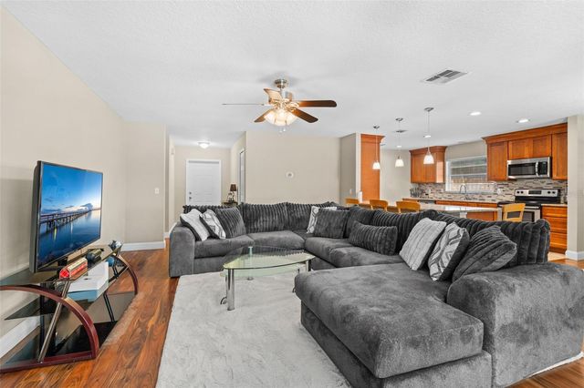 877 BENCHWOOD DRIVE, Winter Springs, FL 32708