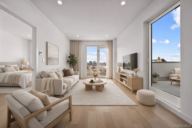 150-02 Northern Boulevard 6E, Flushing, NY 11354