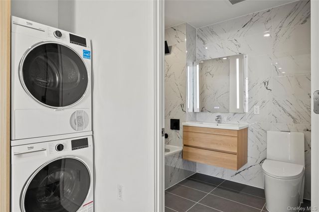 150-02 Northern Boulevard 6E, Flushing, NY 11354